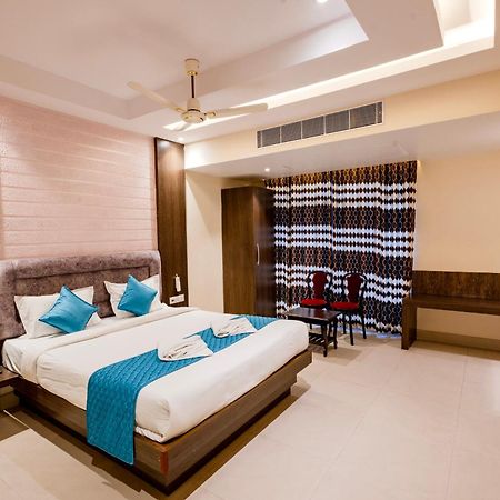 Hotel Serene Palace ポートブレア エクステリア 写真