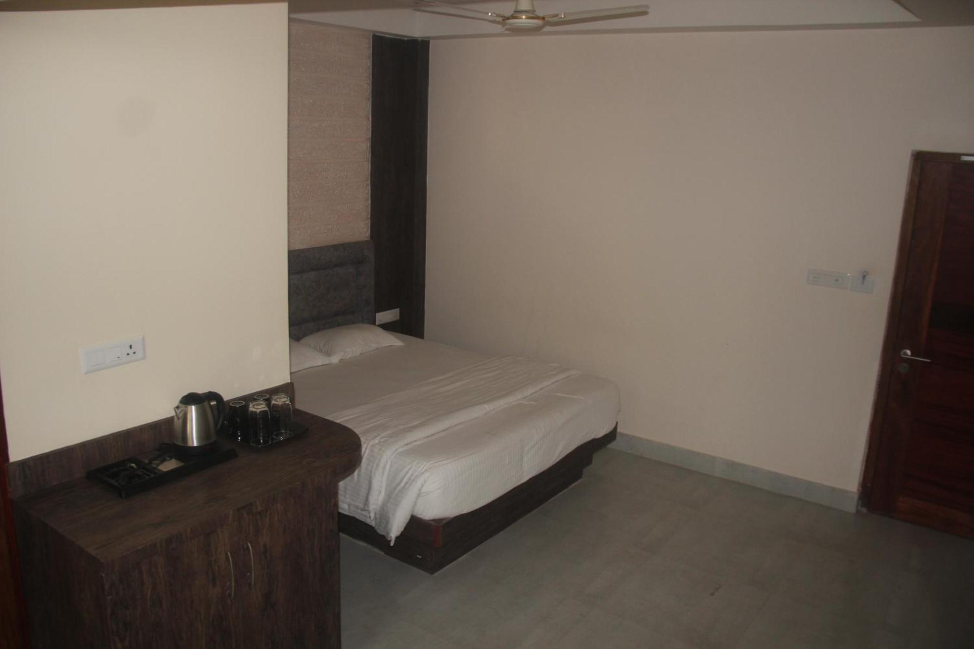 Hotel Serene Palace ポートブレア エクステリア 写真