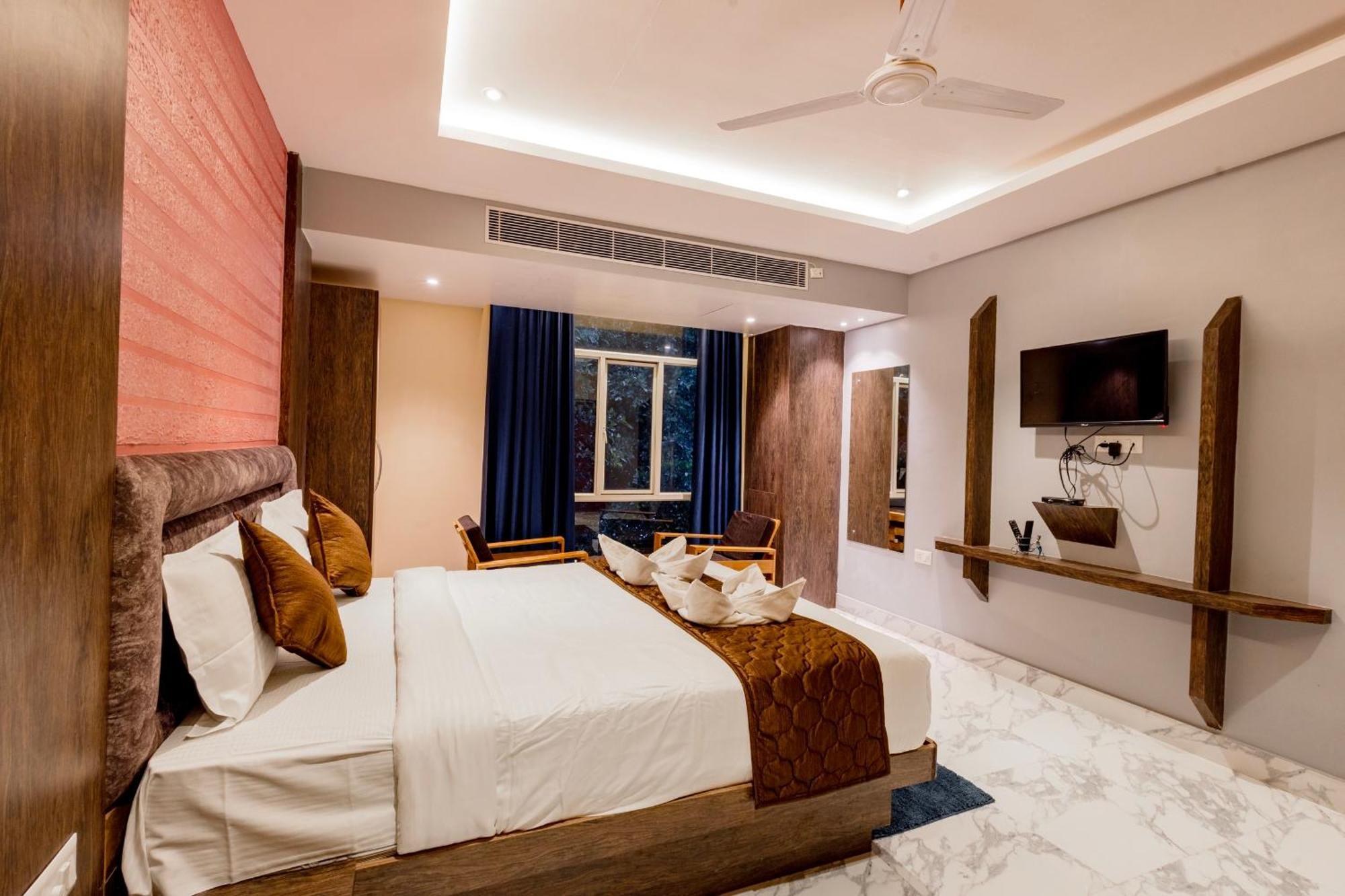 Hotel Serene Palace ポートブレア エクステリア 写真