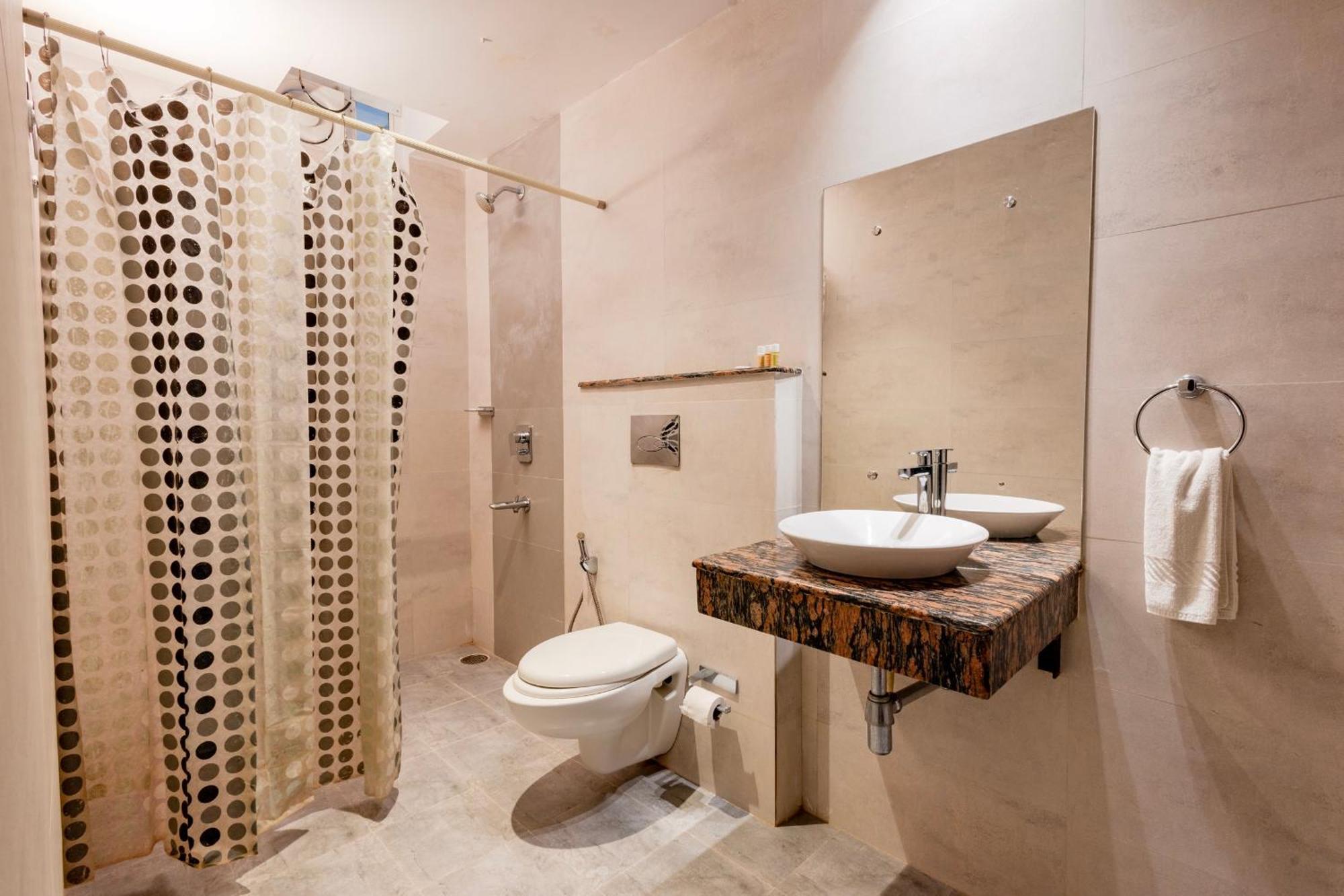 Hotel Serene Palace ポートブレア エクステリア 写真