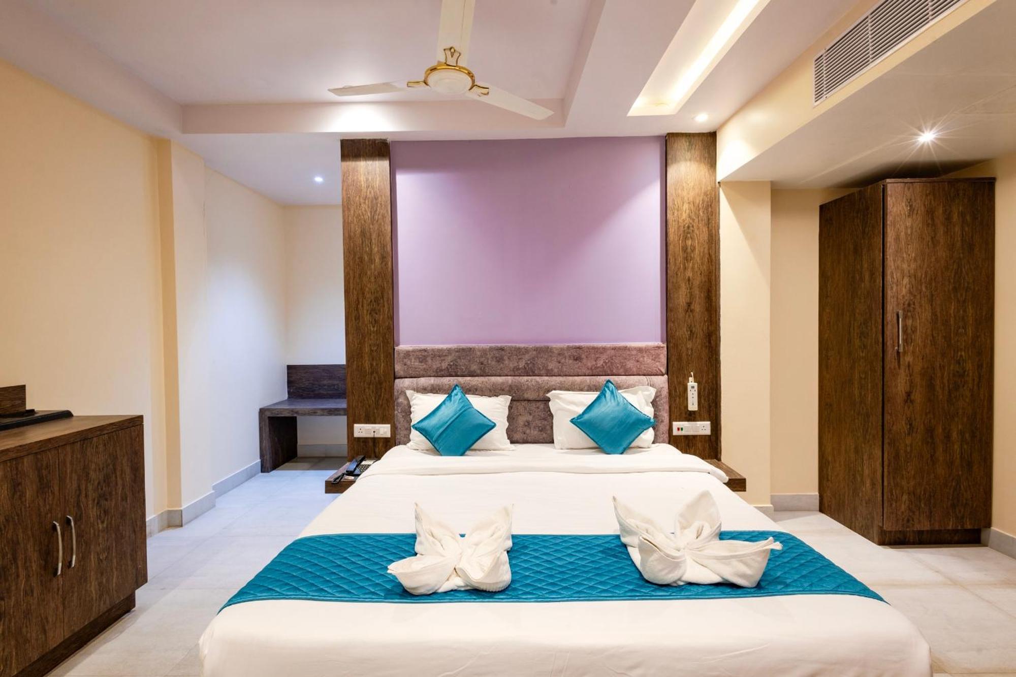 Hotel Serene Palace ポートブレア エクステリア 写真