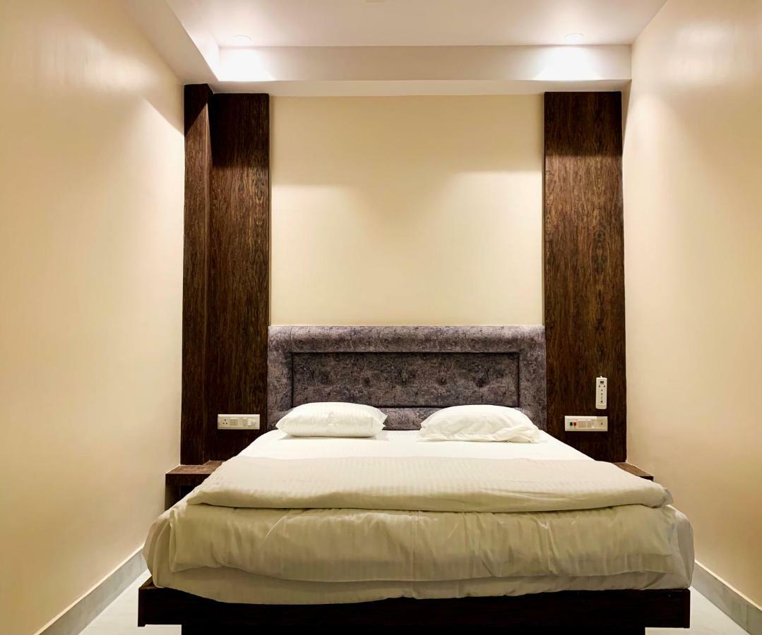 Hotel Serene Palace ポートブレア エクステリア 写真