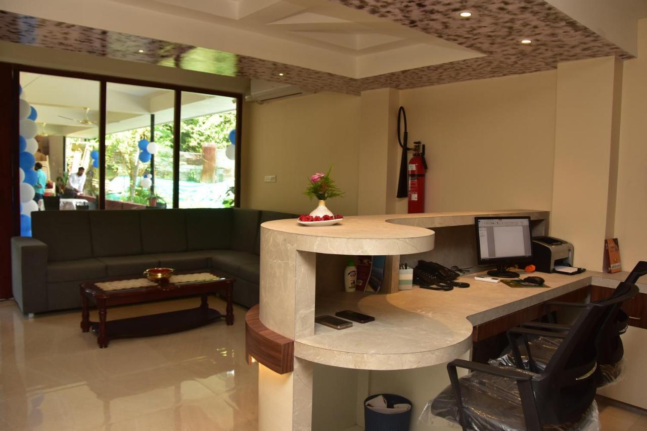 Hotel Serene Palace ポートブレア エクステリア 写真