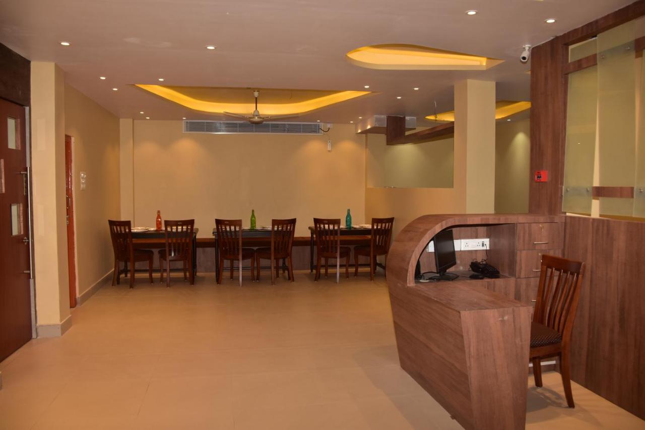 Hotel Serene Palace ポートブレア エクステリア 写真